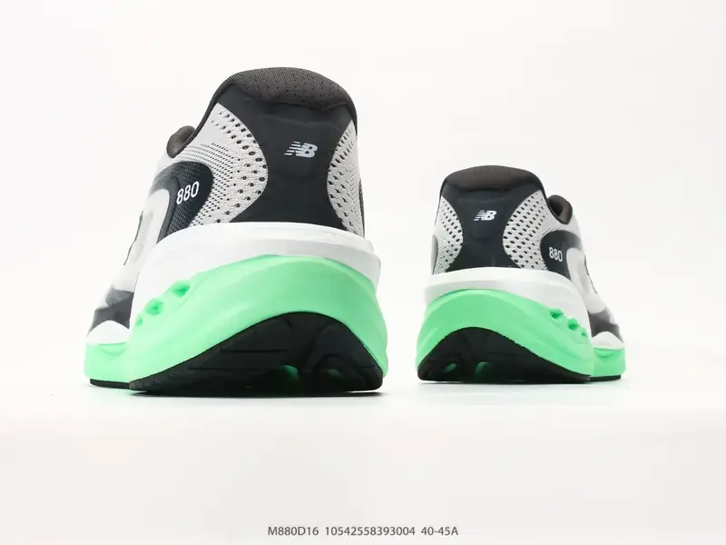 New Balance Sepatu Olahraga Retro Bantalan Nyaman M880D16 #10542558393004